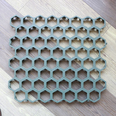 Modern ontworpen plastic doorlaatbaar raster Stabiliseer uw oprit voor grasveldscherming